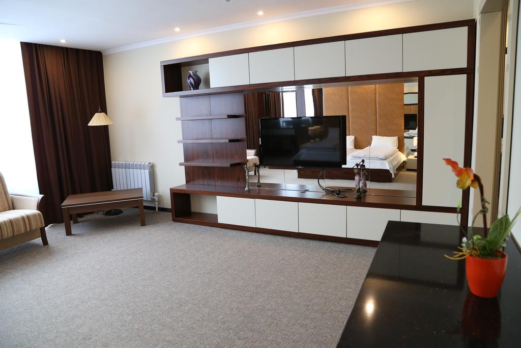Lacasa Hotel Atyraū Zimmer foto
